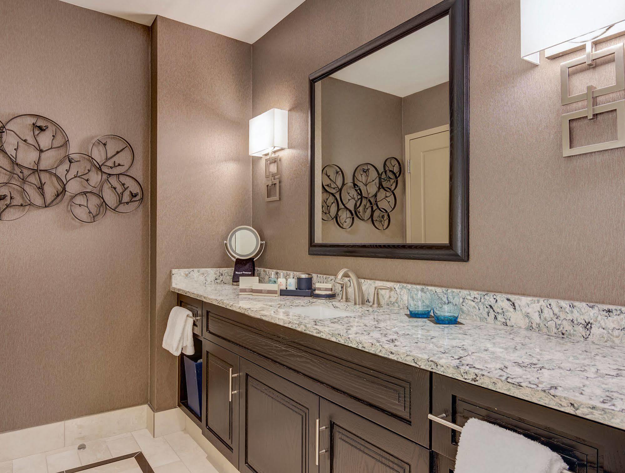 The Tennessean Personal Luxury Hotel Knoxville Esterno foto